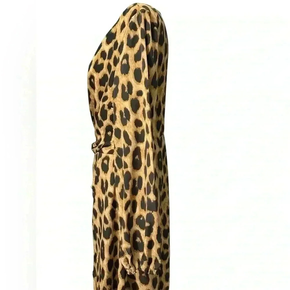 SHEIN Cheetah print top asymmetrical with v neck side zipper in black & tan LG - Picture 3 of 11